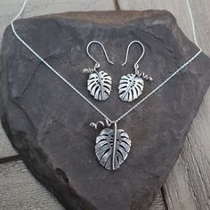 Monstera Deliciosa Jewelry Set – The Striped Cat Metalworks Acorn Jewelry, Vegan Jewelry, Real Leaf, Striped Cat, Soldering Jewelry, Monstera Deliciosa, Life Lesson, Leaf Jewelry, Ethical Jewelry