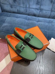 1:1 REPLICA SHOESPRODUCT DETAILSIncludes Shipping bags, dustbag sleeper, care manual, booklet, and tag. Luxury Green Loafers For Business, Luxury Green Loafers, Luxury Clutch, Luxury Crossbody, Mens Casual Dress Outfits, Driving Loafers, New Years Sales, Hermes Bags, Sneakers Men Fashion