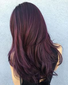 45 Shades of Burgundy Hair: Dark Burgundy, Maroon, Burgundy with Red, Purple and… Aloxxi Hair Color Chart, No Bleach Hair Color For Dark Hair, Aubergine Hair, Hairdo Ideas, Inai Pengantin, Hair Color Plum, Cut Layers, Brunette Ombre, Dark Purple Hair