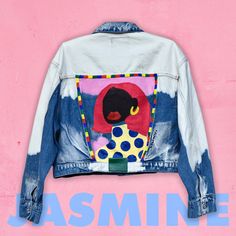 Denim Jacket in classic blue&white with a hand drawn shape of a woman on the back. It's drawn with high quality, water resistant textile colours. Size: is XL , but it also looks great on smaller      body types for a stylish oversized look Hand wash is suggested to keep the colours vibrant. Handmade in Greece 🇬🇷 With love ❤️ Fitted Blue Denim Jacket With Graphic Print, Spring Blue Denim Jacket With Graphic Print, Spring Blue Outerwear With Graffiti Print, Artsy Long Sleeve Cotton Denim Jacket, Blue Cotton Denim Jacket With Graphic Print, Urban Style Blue Denim Jacket With Graphic Print, Hand Painted Blue Outerwear For Streetwear, Blue Hand Painted Outerwear For Streetwear, Casual Hand Painted Blue Outerwear