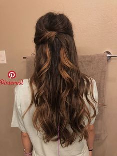 Pin by Neueste Frisuren on Frisur Machen in 2019 | Pinterest | Hair Hair styles and Wedding Hairstyles Pin by Neueste Frisuren on Frisur Machen in 2019 | Pinterest | Hair Hair styles and Wedding Hairstyles Wedding Hairstyles Updo Messy, Rambut Brunette, Elegant Wedding Hair, Wedding Hair Down, Wedding Hairstyles Updo, Wedding Updo, Half Up Hair, Long Wigs, Wedding Hair And Makeup