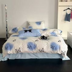 vintage butterflies coquette print y2k aesthetic bedding duvet cover set roomtery room decor Aesthetic Bedding Set, Fall Bedding Sets, Aesthetic Bedding, Polka Dot Bedding, Vintage Butterfly Print, Geometric Bedding, Vintage Butterflies, Blue Bedding Sets, Fit Y2k