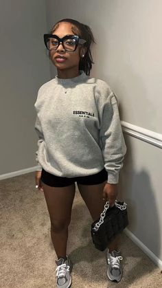 Outfits For College Black Women, Baddie Outfits Casual School Summer, New Balance Outfit, Style Outfits