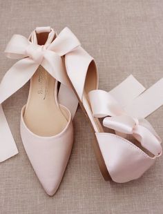 Femme Chaussures de mariage Chaussures habillées Mariage Soirée du quotidien Appartements de mariage Chaussures de demoiselle d'honneur Noeud Ruban Talon Plat Bout pointu Elégant Classique de 2023 ? US $37.99 Wedding Shoes With Bow, Prom Flats, Dusty Wedding, Wedding Shoes Bow, Bow Tie Ribbon, Light Pink Shoes, Ribbon Flats, Light Pink Wedding, Trending Flats