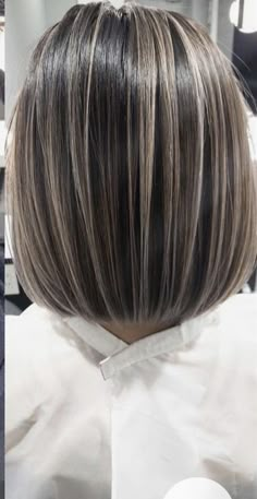 Poolside Hairstyles, Layered Haircuts Bob, Bob Pixie Haircut, Medium Length Layered Haircuts, Long Layered Bob, Bob Pixie