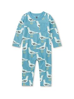 A fresh fall crop of long-sleeve rompers with kid-loving prints is here, complete with a stylish contrasting pocket. They feature comfy 100% cotton jersey. Neck and inner leg snaps make for easy dressing and diaper changing. Leg Snaps, Fall Crop, Diaper Bag Accessories, Jogging Stroller, Baby Bling, Stroller Toys, Backpack Lunch Bag, Kickee Pants, Manhattan Toy