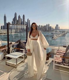 White Dress For Greece, Classy Outfits 2023 Summer, Non Dress Bridal Shower Outfit, Brunch Outfit 30s, Fashion Outfits For 2023, Beach Wear Inspiration, Fashion Outfits Instagram, Best Airline Travel Outfit, Chic Swimsuit Coverups