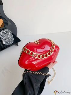 BirdinBag - Lip-Shaped Chain Handbag - Stylish and Playful Fashion Accessory Lips Shape, Playful Fashion, Chain Handbag, Party Clutch, Lip Shapes, Women Crossbody Bag, Novelty Bags, Unique Fashion, Top Handle