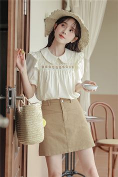 Daisy Chain Short Sleeve Blouse (Cream)