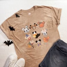 Disney Outfits Men, Halloween Disney Outfits, Disney Halloween Shirt, Vintage Shirt Design, Disney Halloween Shirts, Disney Paris, Disney Trip Shirts, Disneyland Outfits, Mickey Halloween