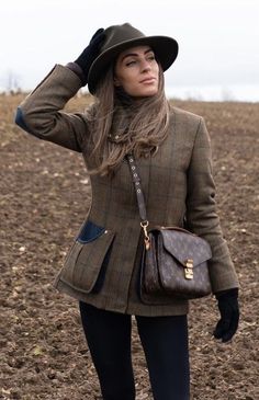 British Style Outfits, Countryside Outfit, Lydia Millen, British Country Style, Country Chic Outfits, Country Style Outfits, Scottish Fashion