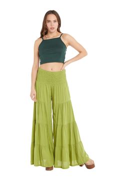 Cropped top, solid color, cute and elegant. Made of resistant and breathable material, it has adjustable straps and a V-shaped transparency on the front, a detail that adds style to your look. Available in sizes S/MM/L and in dark green, black, teal blue, ocher yellow and pistachio green. Material:95% viscose 5% elastane Designed and produced by Baba Design Green Casual Crop Top With Adjustable Straps, Casual Green Crop Top With Adjustable Straps, Green Solid Color Crop Top, Summer Cami Bottoms With Adjustable Straps, Solid Cami Bottoms For Summer, Solid Color Camisole Crop Top For Beach, Solid Camisole Crop Top For Beach, Green Crop Top For Summer, Green Solid Color Crop Top For Spring