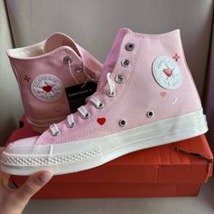 Converse Chuck 70 Sneakers Size Women’s 9.5 Color: Donut Glaze/Egret High-Top Canvas Sneakers In Pink. Brand New In Box Box Is Damaged Cute Converse Shoes High Tops, Pink Converse Shoes, Converse Shoes High Top, Converse All Star Mens, Cute Converse Shoes, All Star Lugged, Cute Converse, Converse Pink, Studded Sneakers