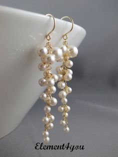 Bridal earrings Wedding earrings Pearl cluster by Element4you, $38.00 Wedding Earrings Pearl, قلادات متدلية, Anting Manik, Pearl Cluster Earrings, Ivory Earrings, Pearl Earrings Wedding, Gold Bridal Earrings, Pearl Cluster, Earrings Pearl