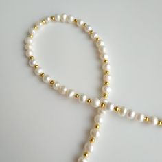 < Pendant Pearl Necklace with Gold Color Metallic Furniture > Very trendy and elegant combination. Necklace can be beautiful accent to any look! > Necklace length - 39 cm (15,3 in) With pendant - 44 cm (17,3 in) > Necklace weight - 20 gm V Neck Jewelry, Metallic Furniture, Pearl Necklace With Gold, Neck Jewellery, Pearl Pendant Necklace, Vintage Pearls, Be Beautiful, Lariat Necklace, Summer Jewelry