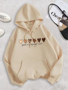 Beige Hoodie Aesthetic, Aesthetic Hoodies For Women, Cute Sweatshirts Aesthetic, Cute Hoodies For Women, Stylish Hoodie Women, Trendy Hoodies Women, Big Hoodie Outfit, Hoddies Outfits Woman, Cute Hoodies Aesthetic