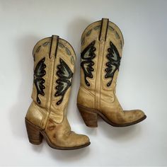 As Seen On Britney Spears! Bought Second Hand. Fading Colors But Still A Beautiful Western Boot . 6.5/7 Open To Offers. Butterfly Boots, Capezio Shoes, Shoes Vintage, Western Boot, Fade Color, Western Cowboy Boots, Spears, Western Cowboy, Britney Spears