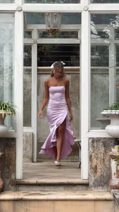 Bridesmaid Midi Dress With Sweetheart Neckline And Ruffles, Bridesmaid Midi Dress With Ruffles, Fitted Bridesmaid Midi Dress With Ruffle Hem, Fitted Bridesmaid Dress With Ruffled Skirt, Strapless Midi Dress With Ruched Bodice For Date Night, Flirty Strapless Dress With Ruffled Skirt, Fitted Strapless Dress With Ruffled Skirt, Fitted Midi Strapless Dress With Ruffles, Summer Midi Dress With Ruffle Hem For Prom