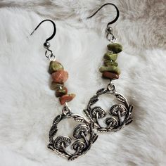 Unakite Mushroom Earrings. Chip Bead Size And Color May Vary, As These Are Made To Order. Brand New Made From Alloy Metals #Mushrooms, #Mushroomearrings, #Mushroom, #Silverearrings #Unakite Mushroom Earrings, Chip Beads, Ear Rings, Bead Stringing, I Love Jewelry, Earrings Color, Diy Earrings, Boho Earrings, Boho Jewelry