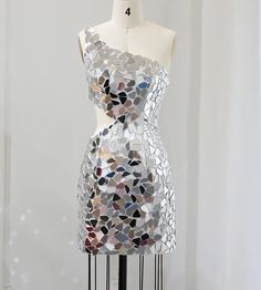 Dress With Mirror Pieces, Mirror Ball Dress, Bling Bling Dress, Silver Homecoming Dresses, Homecoming Aesthetic, Sparkly Homecoming Dresses, Mirror Dress, Homecoming Dresses Sparkly, Green Homecoming Dresses