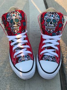 These Sugar Skull Converse Chuck Taylor Shoes are hand sewn just for you. These Custom Converse shoes are timeless and unique. The style shown are high tops I also sell low tops. **IMPORTANT these are the UNISEX Converse Chuck Taylors if you have never worn a pair please try a pair on prior to Skull Heels, Custom Converse Shoes, Chuck Taylor Shoes, Skull Shoes, Heels Patterns, Custom Converse, High Top Boots, Lace Up Flats, Casual Flat Shoes