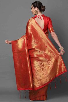 Indian Sarees at Online Store One Minute Saree, Design Saree, Ethnic Sarees, Casual Footwear, Red Party, Red Saree, Weave Style, Woven Design, Silk Material