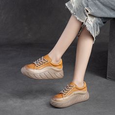 Gender: Women Type: Casual Shoes Main Materials: Cowhide Insole: Pigskin Sole: Rubber Type of Closure: Lace-up Style: Daily, Casual, Retro Season: Spring, Autumn Heel Height: Medium (4 cm) Comfortable Leather Shoes, Brogue Shoes, Shoe Size Conversion, Thick Heels, Retro Stil, Casual Shoes Women, High Heel Boots, Suede Heels, Platform Shoes