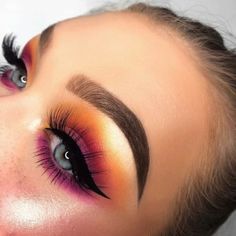 Wow this red, orange, pink hues combination has us mesmerized! Would go great with your next dance outfit. Rhythm and latin music style such as bachata, merengue, cha cha, flamenco...  #latindance Magnetic Makeup Palette, Fall Color Trend, Makeup Ojos, Makeup 2018, Makeup Tutorial Eyeliner, Best Eyeshadow, Makeup Guide, Trendy Makeup