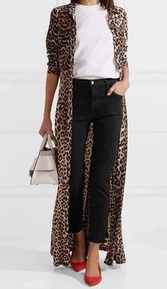 Leopard Print Outfits, Mode Kimono, Animal Print Outfits, Leopard Print Coat, Leopard Cardigan, Leopard Print Cardigan, Animal Print Fashion, Elegante Casual, Print Coat