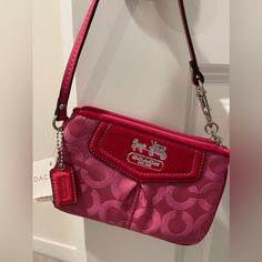 This Is A Beautiful Bright Rasberry Colored Wristlet From Coach. Please Note: There Is A Mini Black Dot On The Edge Of The Wallet. It’s Not Even Noticeable. Please See The Last Image. Trashy Outfits, Dream Bags, Blue Clutch, Black Wristlet, Bags Coach, Vintage Purses, Coach Wristlet, Bunny Plush, Gunmetal Grey