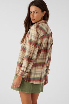 Always classic flannel shirt that has a front button closure with collar, allover plaid print and super soft feel. O'Neill Women's flannel shirt 28" In length Relaxed fit Brushed cotton flannel Front button closure with collar 100% Cotton brushed flannel | O'Neill Women's Logan Flannel Relaxed Fit Shirt, Size XS Relaxed Fit Collared Flannel Shirt, Flannel Collared Shirt For Fall, Fall Flannel Button-up Shirt, Plaid Flannel Top With Button Closure, Plaid Collared Flannel Shirt, Suits Series, Short Scarves, Flannel Sweatshirt, Loungewear Outfits