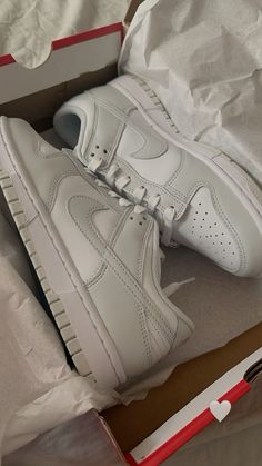 #nike #nikedunks #new #grey #shoesinspo #inspiration #inspolook Nike Low Dunks Outfit, Low Dunks Outfit, Dunk Outfit, Back To School Shoes, Grey Nikes