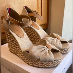 Beautiful Brand New, Never Used Tommy Hilfiger Peep Toe Espadrilles Beige & Brown Color Tommy Hilfiger Logo And Accents Originally Purchased In Europe Size Us 7.5 Beige Brown Color, Cream Espadrilles, Blue Wedge Sandals, Ankle Tie Heels, Espadrilles Sandals, Heeled Espadrilles, Espadrilles Shoes, Platform Espadrille Sandals, Espadrille Sneakers