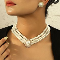 Parure de Bijoux 1 jeu Imitation Perle Strass 1 Collier Boucles d'Oreilles Femme Elégant simple Multirang Parure de Bijoux Pour Mariage Soirée robe demoiselle d honneur de 2024 ? CAD $23.99 Valentines Luxury, Necklace C, Lace Dress Design, Jewelry Pearls, Vintage Jewelry Sets, Choker Pendant, Wedding Accessory, Choker Necklace Set, Layered Jewelry