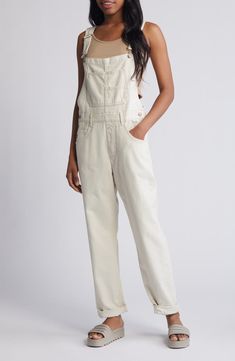 Free People We the Free Ziggy Denim Overalls | Nordstrom Cream Overalls, Style Salopette, Black Dungarees, Free People Overalls, Overalls Fashion, Trendy Jumpsuit, Quoi Porter, Salopette Jeans, Denim Dungarees