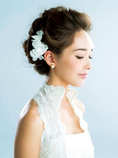 Hairstyle 2-side Wedding Party Hair, Bridal Hairdo, Hairdo Wedding, Hair Upstyles, Bridal Hair Updo, Hair Arrange, Wedding Hair Inspiration, Hair Setting, Flower Hair Accessories