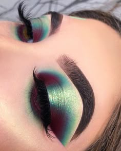 Teal Makeup, Translucent Setting Powder, Bronze Goddess, Beautiful Eye Makeup, Eye Makeup Designs, Colorful Eye Makeup, Bold Makeup