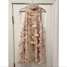 Nwt Elliatt Tabitha Dress Xs Feminine Floral Embellished Cocktail Dresses, Blush Sleeveless Party Dress, Spring Sleeveless Blush Dress, Blush Sleeveless Spring Dress, Blush Sleeveless Dress For Spring, Sleeveless Blush Dress For Spring, Blush Sleeveless Dress For Garden Party, Sleeveless Blush Dress For Garden Party, Chic Blush Spring Dress