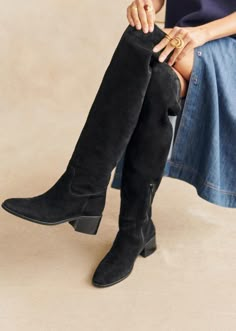 Sezane Boots, Sydney Christmas, High Black Boots, Boots Low Heel, Christmas 2024, Thigh High Boots, Parisian Style, Boots Black, Thigh High