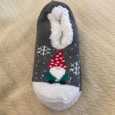 Nwot Womens Cozy Cabin Sherpa Lined Slippers 5-10 Aloe Infused Snug Fit Non Slip. Gnome Elf With Snowflakes Great Stocking Stuffers Or A Cozy Winter Night. (Matching Socks In Closet) Cozy Winter Night, Matching Socks, Winter Night, Cozy Cabin, Cozy Winter, Sherpa Lined, Stocking Stuffers, Snug Fit, Elf