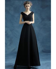 Shop cheap Simple Black Long Evening Dress With Pleated V Neck online. Custom-made any plus size or color. Pro since 2009. Simple Formal Dresses, Simple Evening Gown, Long Chiffon Evening Dress, Simple Long Dress, Simple Evening Dress, Long Black Evening Dress, Black Long Dress, Formal Dresses For Teens, Dress Pockets