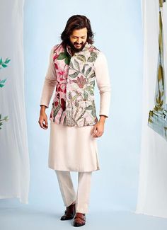 Soft Pink Printed and Embroidered Bandi Set Mahima Mahajan - Men - Fabilicious Fashion Mehendi Party, Kurta And Pants, Saree Organza, Lehenga Style Saree, Blouse Satin, Indian Bridesmaid Dresses, Wedding Guest Attire, Haldi Outfit, Scallop Border