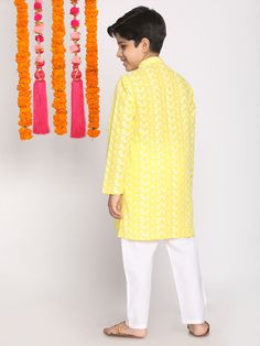 VASTRAMAY Mustard Pure Cotton Chikankari Siblings Set This exquisite siblings set features pure cotton fabric adorned with intricate Chikankari embroidery in a lovely mustard color. Key Features Material: Pure Cotton Color: Mustard Embroidery: Chikankari Set includes: Kurta, Salwar, Dupatta (for each sibling) Specifications Available Sizes: Small, Medium, Large, XL Gender: Unisex Occasion: Casual, Ethnic Wear Material & Care 100% pure cotton. Hand wash or gentle machine wash with mild detergent. Transitional Yellow Traditional Wear With Dori Work, Festive Mustard Straight Kurta Set, Yellow Festive Kurta For Eid, Festive Yellow Kurta For Eid, Yellow Kurta For Festive Occasion And Eid, Traditional Mustard Color Festive Sets, Traditional Mustard Sets For Festive Occasions, Traditional Mustard Festive Sets, Traditional Festive Mustard Sets