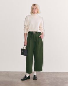 The Everywhere Pant Dark Forest – Everlane Cashmere Wrap Sweater, Stylish Pants Women, Picnic Dress, Cashmere Wrap, Cashmere Turtleneck, Trouser Pants Women, Green Pants, Wrap Sweater, Work Wardrobe