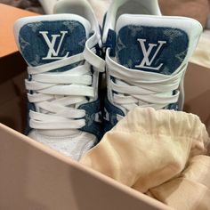 Description: Preloved In Excellent Condition Authentic Louis Vuitton Sneakers Size 9.5 Women. Louis Vuitton Low Top Sneakers White Lv Monogram Leather Trim Round-Toes Lace-Up Closure At Uppers Includes Box & Dust Bag Women Louis Vuitton, Louis Vuitton Sneakers, Lv Monogram, Louis Vuitton Shoes, Monogrammed Leather, Low Top Sneakers, Sneakers White, Leather Trim, Authentic Louis Vuitton