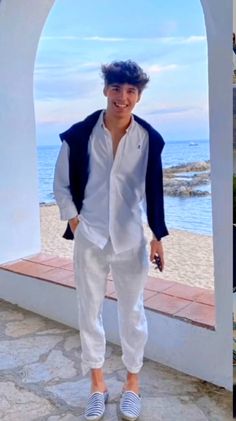 Greece Outfits For Men, Preppy Mens Fashion Winter, Summer Outfits Guys, Men Beach Outfit, Guys Summer Outfits, Men Summer Outfit, Summer Men Outfit, Outfits Guys, Masculine Outfits