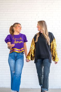 Mother-Daughter game day looks! #pinterestfashion #fashion #fashionbags #womensfashion #timelessfashion #fashionoutfit #fashionblog #ootdfashion #outfitideas #fallstyle #ootdinspo #falloutfits2023trends #cutefalloutfits #schooloutfits #gameday #gamedaylooks #cutegamelooks Game Day Looks, Sequin Patch, Stylish Shirt, Big Game, Stylish Shirts