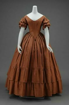 ad eBay - Find many great new & used options and get the best deals for Victorian 1860s Dress Civilww War Dress dickens dress ball gown Vintage Costumes at the best online prices at eBay! Free shipping for many products! Ballgown Inspiration, Dickens Dress, 1840s Dress, 1800s Dresses, 1840s Fashion, 1860s Dresses, Moda Medieval, Istoria Modei, Victorian Dresses