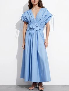 Shine in the 2024 Luxury Blue Floral Long Dress. This Elegant Floral Party Dress is perfect for special occasions, featuring exquisite floral details and a flattering fit. Long Blue Floral Dress, Stylish Midi Dress, Floral Dresses Long, Applique Dress, Versatile Dresses, Floral Applique, Blue Midi Dress, Fashion Story, Floral Midi Dress