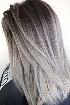 Pelo Color Ceniza, Hair Color Silver, Grey Hair Color Silver, Brown Ombre Hair Color, Baylage Hair, Which Hair Colour, Brunette Ombre, Purple Ombre Hair